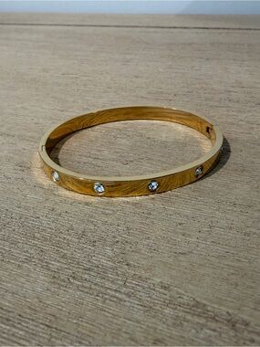 Love-Inspired Gold Bracelet 18cm
